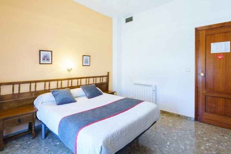 Bedroom 2, Hotel Restaurante Moya, Badajoz
