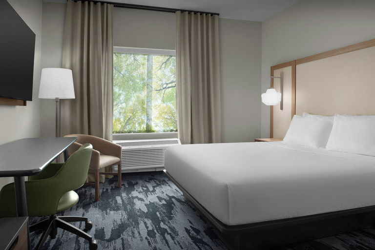Bedroom 3, TownePlace Suites by Marriott Paris, Lamar