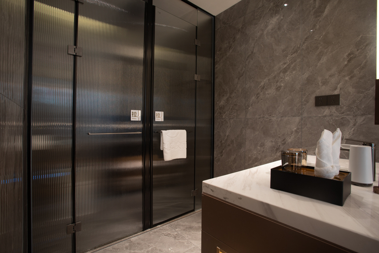 Bathroom 3, Beijing Jinhua Jiacheng Hotel, Beijing