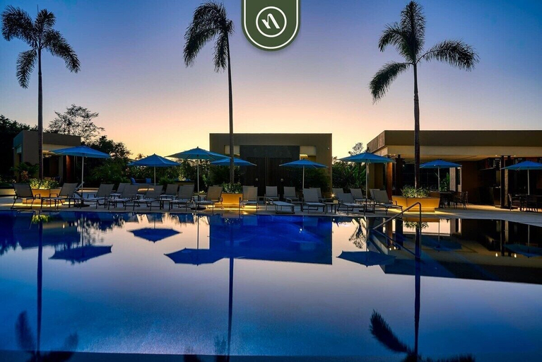 Pool 3, Luxury 2 BR Condo Near Golf Courses and Marina, Puerto Vallarta