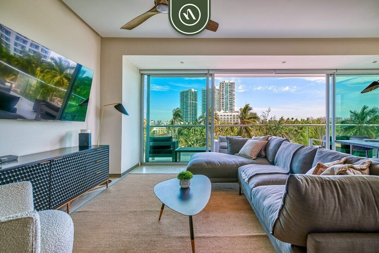 Living area 3, Luxury Oceanfront 2BR Condo With Private Balcony