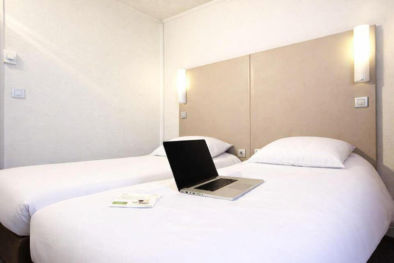 Bedroom 3, Campanile Valenciennes Ouest - Petite Foret, Nord