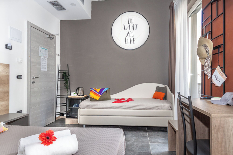 Bedroom 3, HOTEL CRISVAN, Rimini