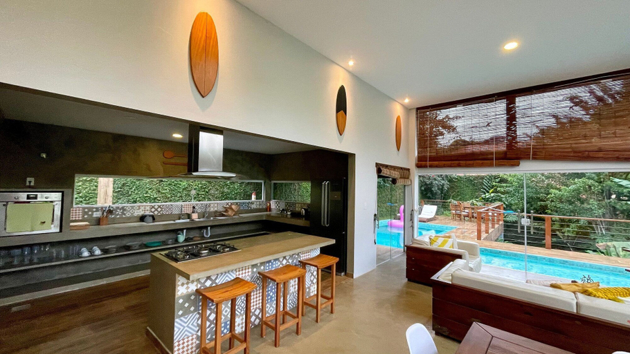 Private kitchen 3, Casa c/ Piscina Privativa, 3 Suítes Sala integrada, Cairu