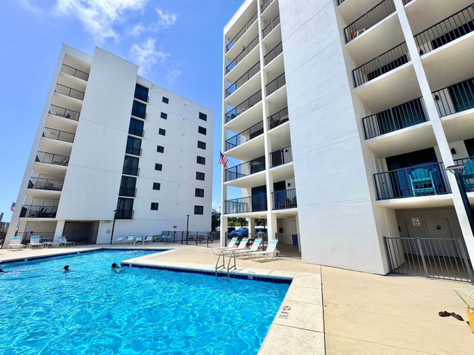 Exterior & Views 2, Wind Drift 310s 2 Bedroom Condo, Escambia