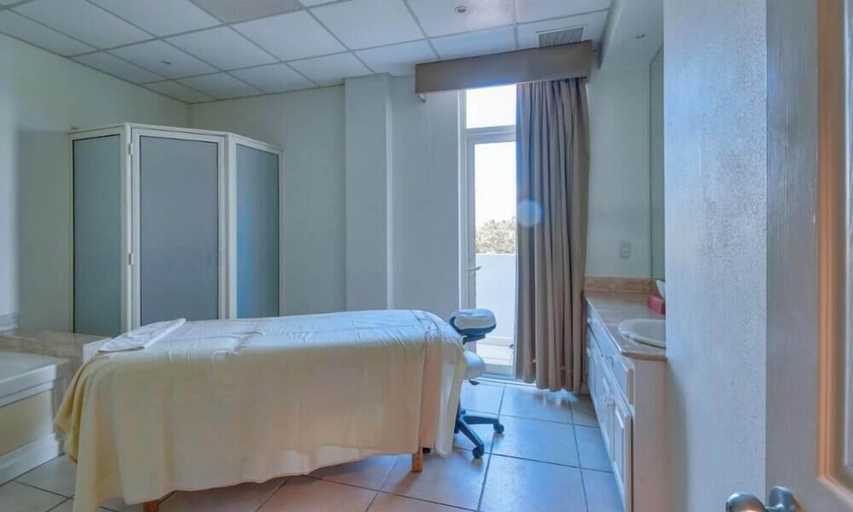 Spa 3, Amazing 2BR Condo in Nuevo Vallarta - Pool - King, Compostela