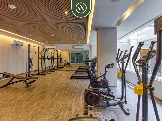 Fitness facility 5, New 1 BR Condo With Amazing Rooftop Pool - Jacuzzi, Compostela