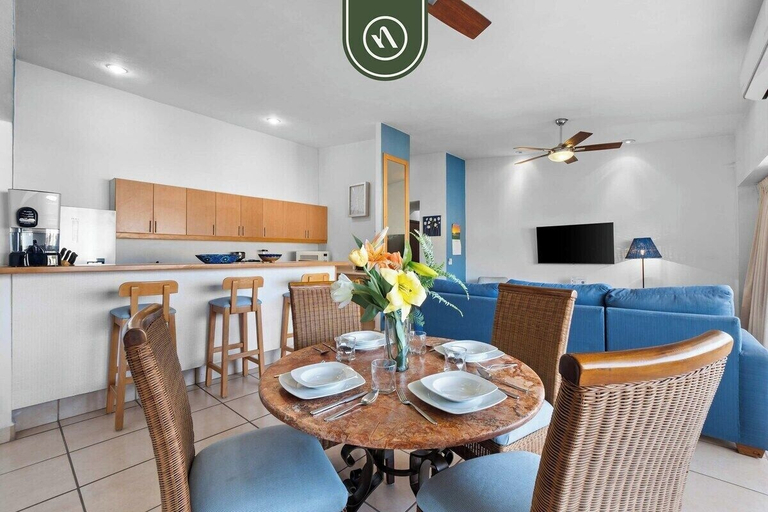 Room 5, Mexican 2 BR Condo in Hotel Zone - Near the Beach, Puerto Vallarta