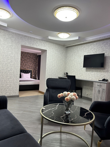 Others 4, Aparan Hotel
