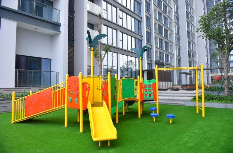 Family & Kids, Vinhomes Metropolis Apartment near the United Nations, Ba Đình