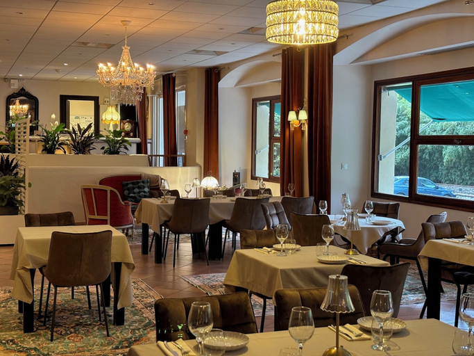 Food & Drinks 4, Appart'Hotel-Restaurant Castel Emeraude, Pyrénées-Orientales