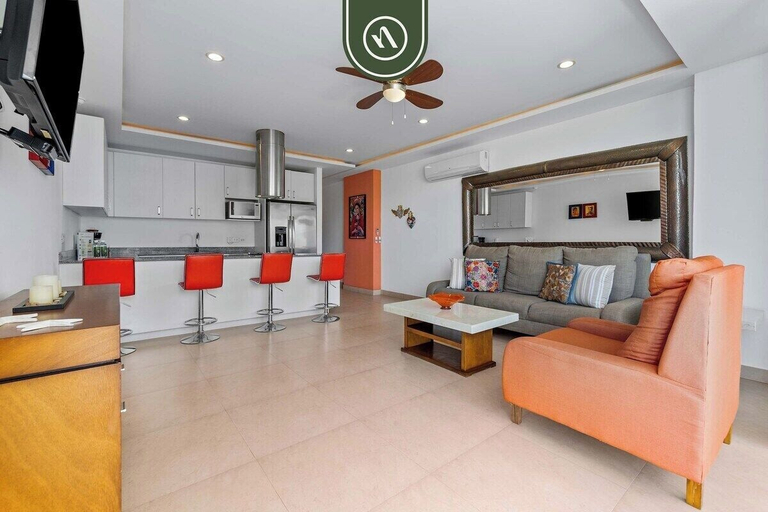 Living area 4, Elegant 2 BR Condo With Amazing Rooftop Pool, Puerto Vallarta
