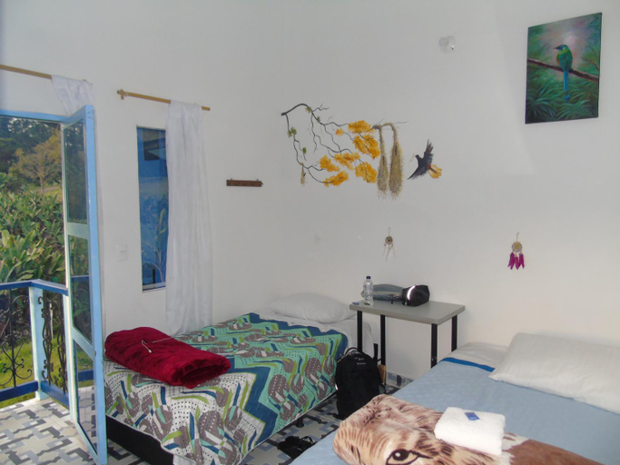Bedroom 2, Vista Farallones Hostel, Jardín