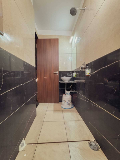 Bathroom 4, Hotel Grand, Indore