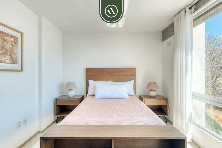 Room 2, 3 BR Condo - Panoramic Views - 5 Min to Downtown, Del Centro