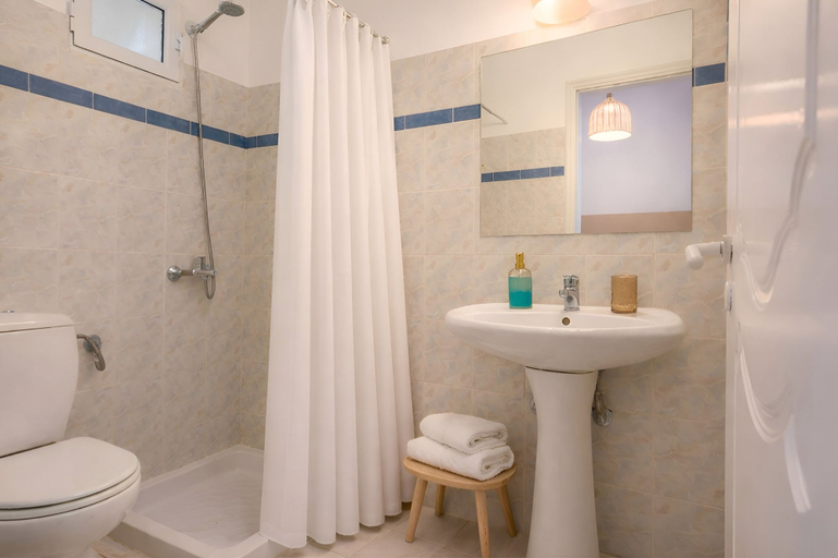 Bathroom, Nel Mare Studios, Ionian Islands