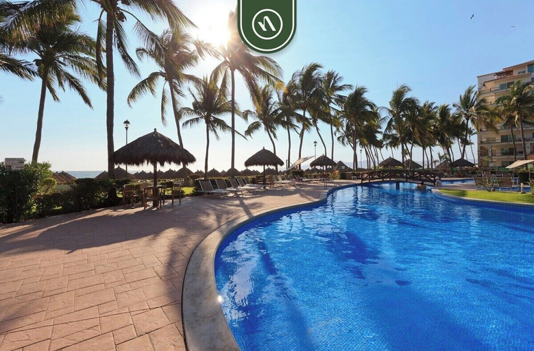 Pool 3, Amazing Studio With Terrace Overlooking the Ocean, Compostela