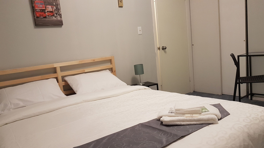 Bedroom 2, Executive Suites, Sudbury
