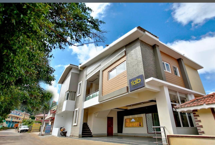 Exterior & Views 2, SRJ Thaneesh Residency, The Nilgiris
