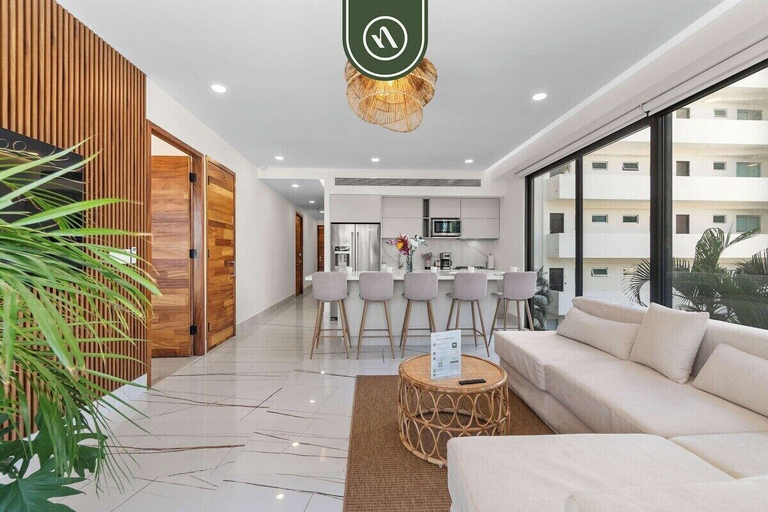 Interior 4, Luxury 2 BR Condo With Dream Pools - Beach - Art, Compostela