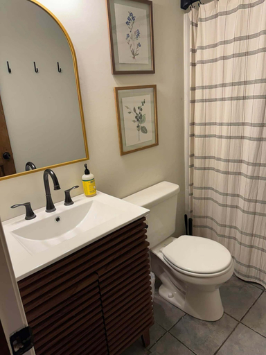 Bathroom 2, Summit 101b: 3 Bedrooms 2 Full Baths, Pocahontas
