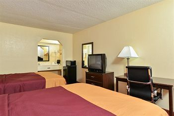 Others 4, Rodeway Inn, Pulaski
