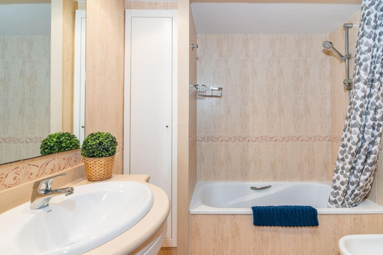 Bathroom 4, Patacona Resort Apartments, Valencia