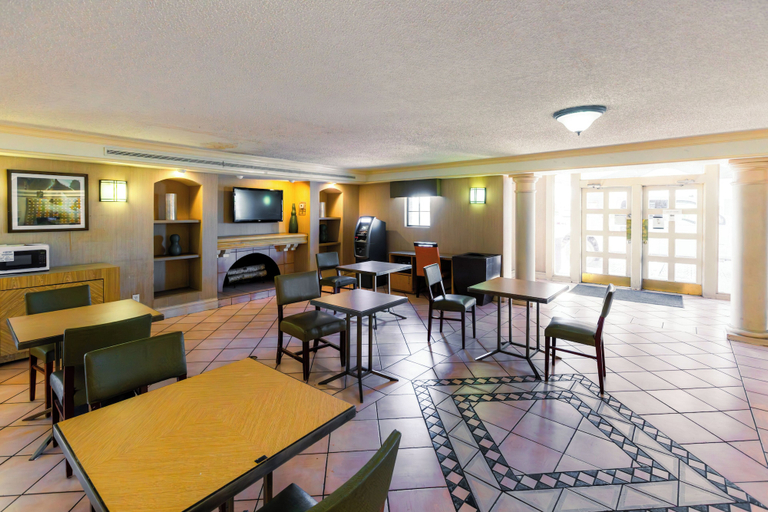 Food & Drinks 5, Home Suites Culebra, Bexar