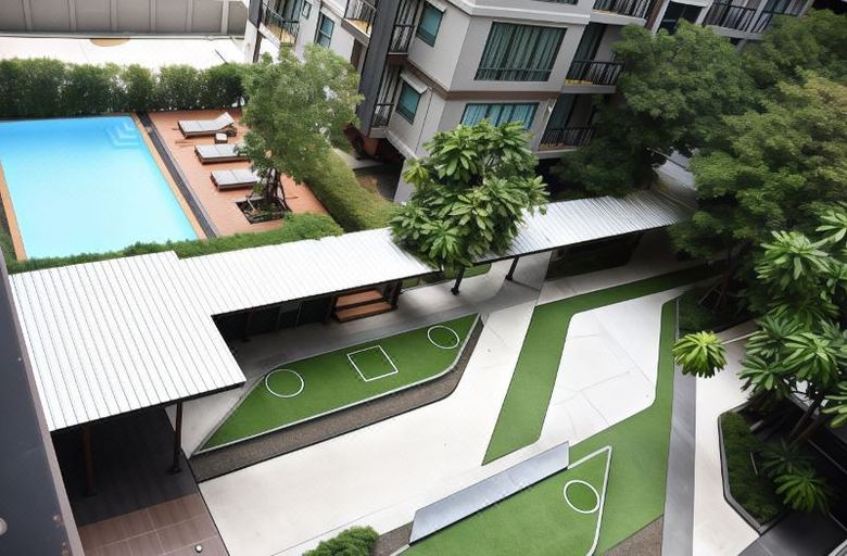 Exterior & Views
