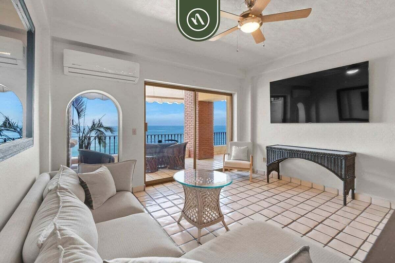 Living area 5, Beachfront Mexican Styled 3 BR Condo in Downtown, Puerto Vallarta