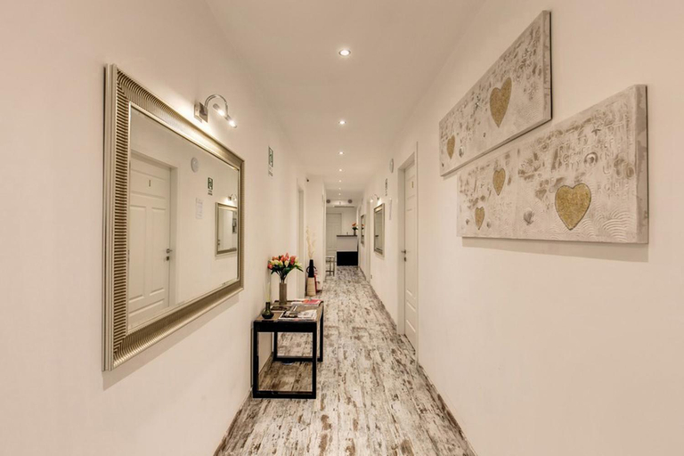 Others 5, Colonna 18, Rome