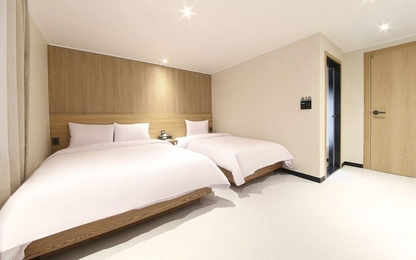 Bedroom 2, Namwon E.BON HOTEL, Namwon