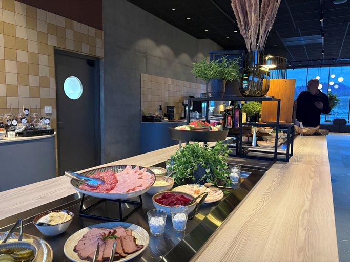 Breakfast meal, Comfort Hotel Grenlandsporten, Porsgrunn