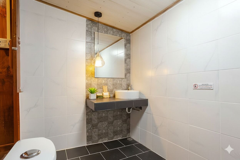 Bathroom 3, SCN Wellness Spa & Resort Rayong, Ban Chang