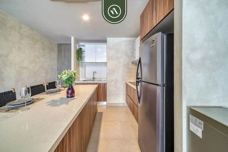 Private kitchen 5, Luxury 2 BR Condo Near Beaches - Pools - Gym, Compostela