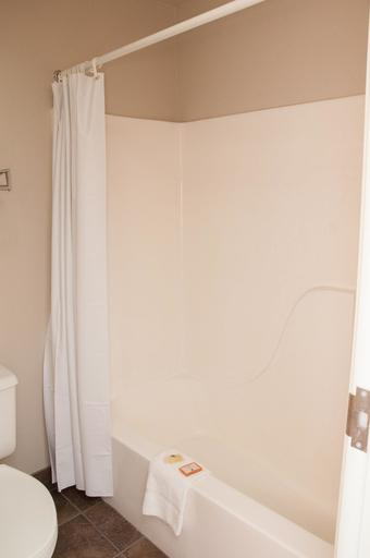 Bathroom 4, Baymont By Wyndham Elko, Elko
