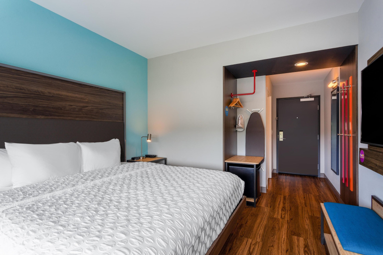 Bedroom 3, Tru by Hilton Radford, VA, Montgomery