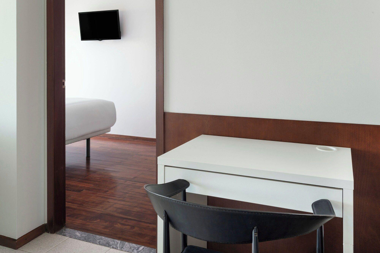 Bedroom 2, Horus Apartments, Felgueiras