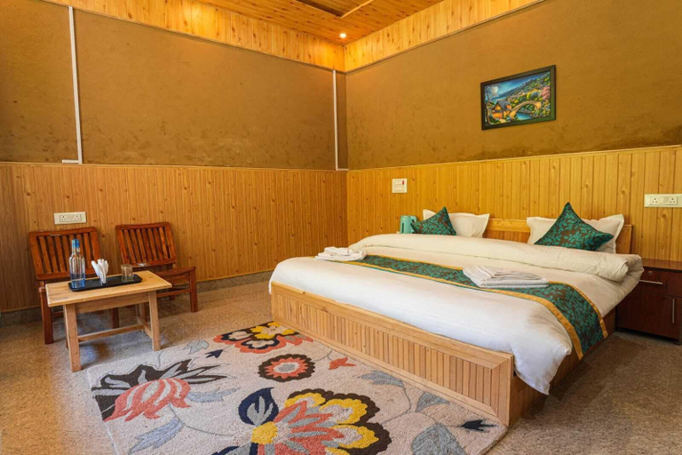 Room 4, Western Tragopan Cottage, Kullu