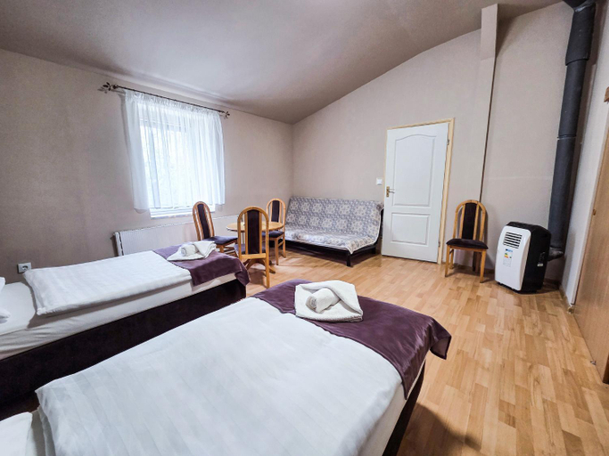 Bedroom, Hotel Komfort Inn - Dwor Hubertus, Tarnowskie