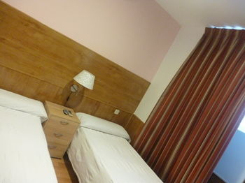 Others 3, Hostal San Blas, Madrid
