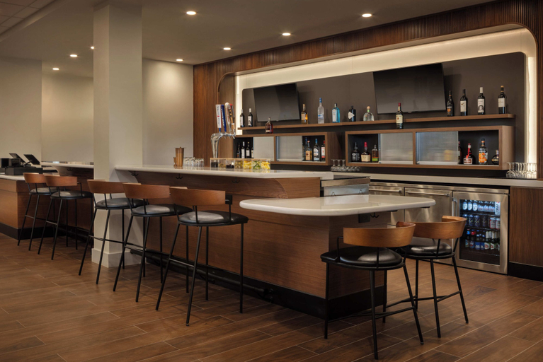 Food & Drinks 5, Courtyard by Marriott across Universal Orlando, Orange