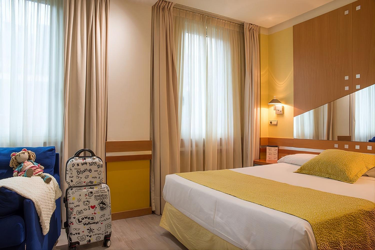 Bedroom 2, Hotel Torresport, Cantabria