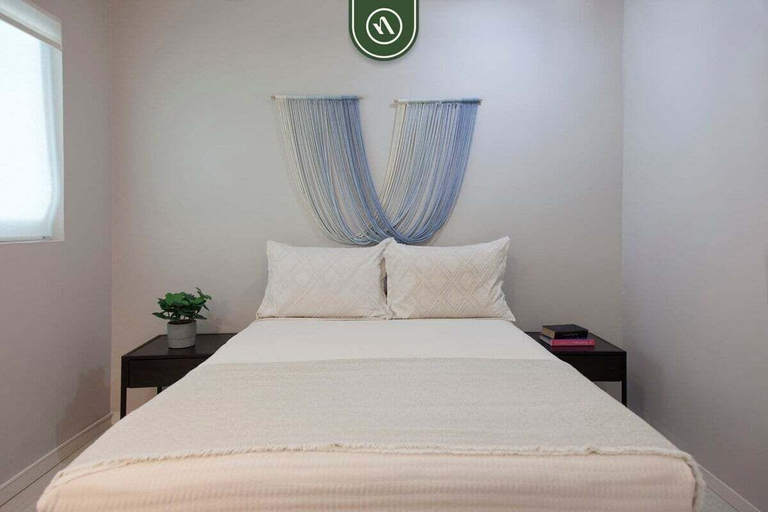 Room 5, Ocean View 2BR Condo - Private Terrace - Beach, Compostela