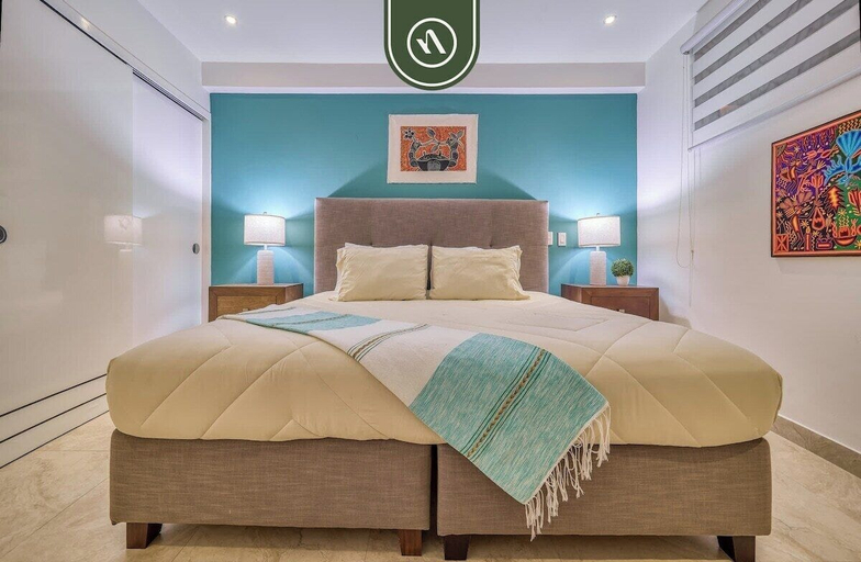 Room 5, Stunning 2 BR Condo in Romantic Zone - Pool, Puerto Vallarta