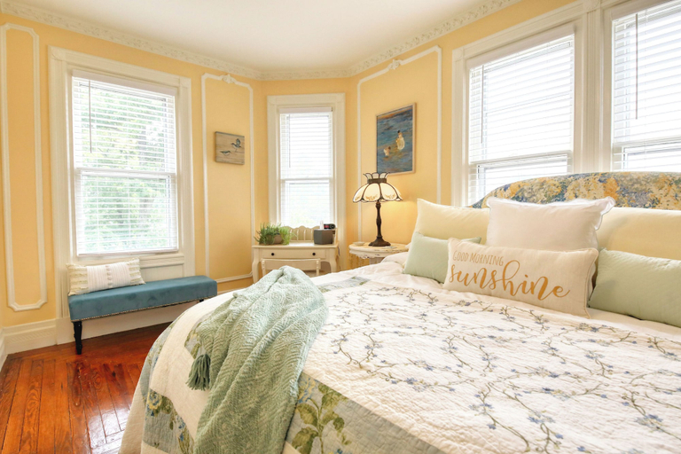 Bedroom 2, Huddy House Bed & Breakfast, Ocean