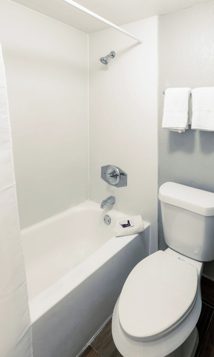 Bathroom 3, Home Suites Culebra, Bexar