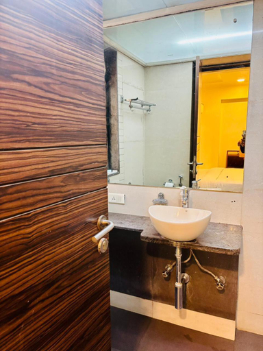 Bathroom 4, Hotel Silver Seven, Pune