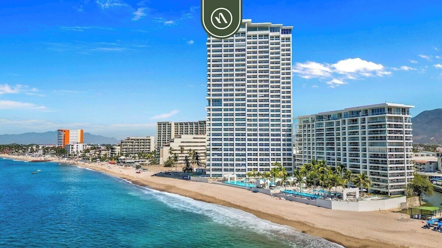 Beach 5, New Oceanview Condo With Beach - Pools - Gym, Puerto Vallarta