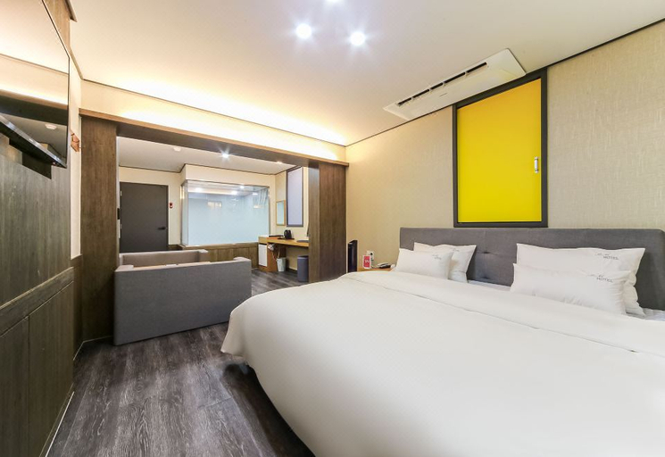 Bedroom 2, Busan Myeongji Brown Dot, Gangseo
